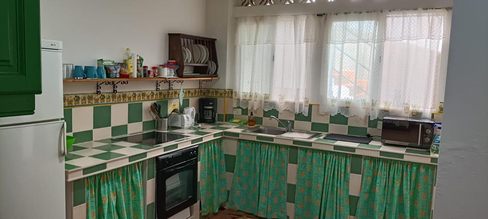 Habitacion En Un Bajo 2 Camas Individual Casa Compartida Abades  Eksteriør billede